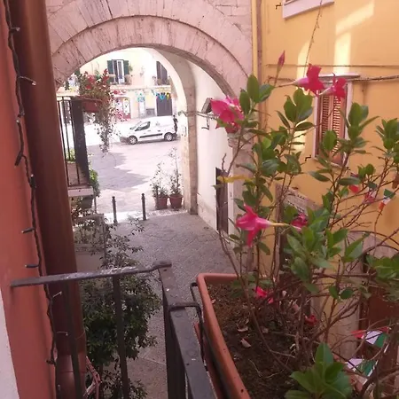 Arco Della Luna Πανσιόν