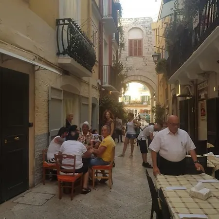 Arco Della Luna Pensión Bari